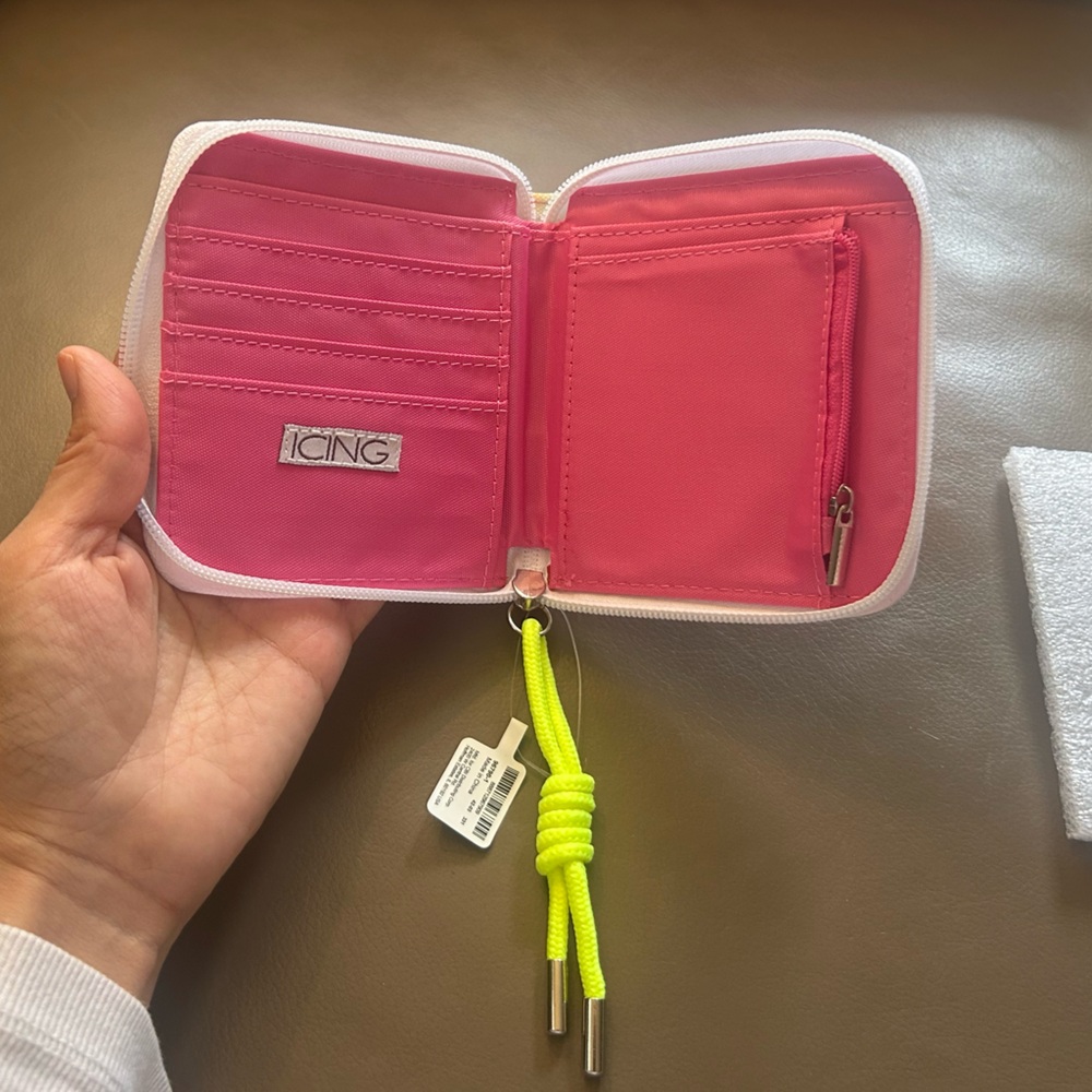 Compact Colorful Tie-Dye Wallet - Picture 11 of 13